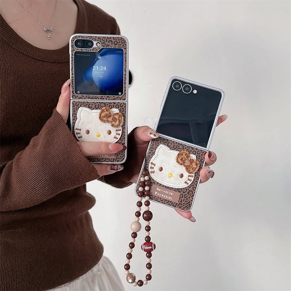Korean INS fashion leather leopard print embroidery Hellokitty phone case for Samsung Galaxy Z Flip7 Flip 6 5 flip5 4 3 5G cover
Korean INS fashion leather leopard print embroidery Hellokitty phone case for Samsung Galaxy Z Flip7 Flip 6 5 flip5 4 3 5G cover