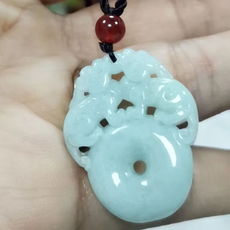 Мужская и женская двухсторонняя безопасная нефритовая подвеска Myanmar Jadeite Pixiu
Мужская и женская двухсторонняя безопасная нефритовая подвеска Myanmar Jadeite Pixiu