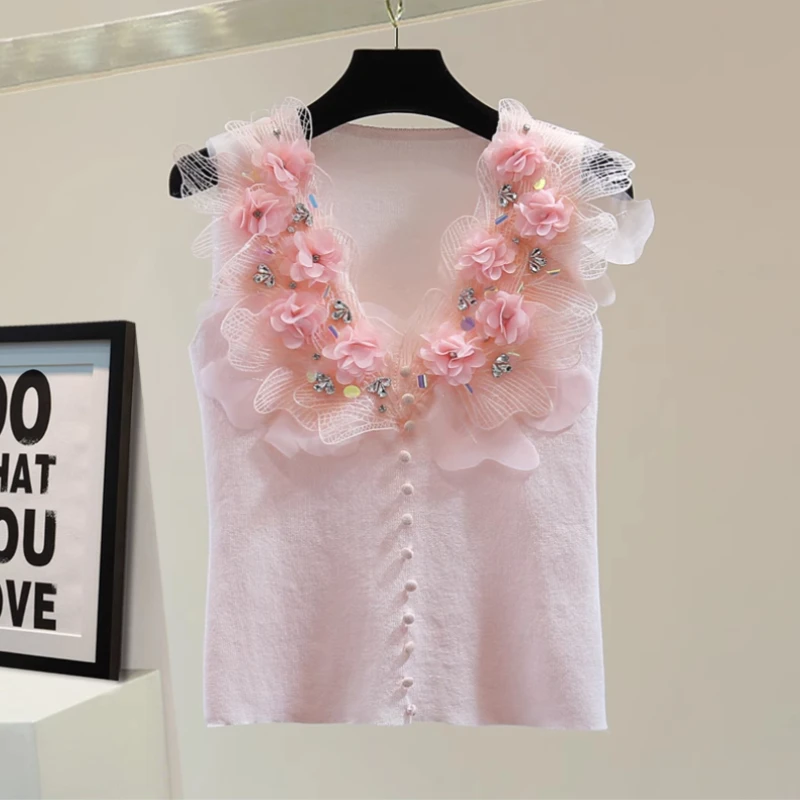 Small Lace Splicing V-neck Vest 2025 Summer New Heavy Industry Flower Diamond-encrusted High-waisted Short Knitted Top Tank
Small Lace Splicing V-neck Vest 2025 Summer New Heavy Industry Flower Diamond-encrusted High-waisted Short Knitted Top Tank
