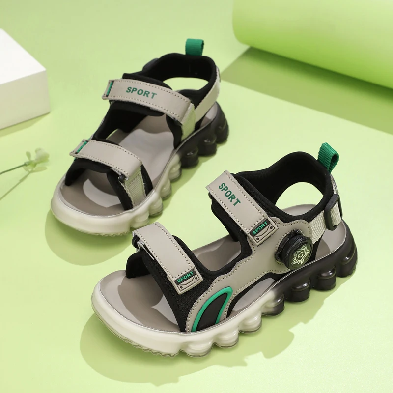 A pair of summer children's sandals, with a comfortable and breathable upper and a convenient Velcro strap. XBS-1810
A pair of summer children's sandals, with a comfortable and breathable upper and a convenient Velcro strap. XBS-1810