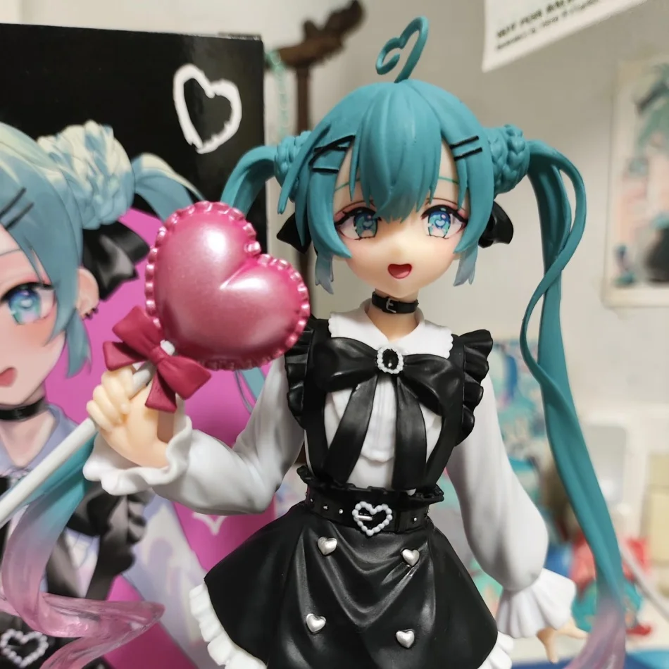 Hatsune Miku Fashion Figure – Subculture Style PVC Collectible Statue with Heart Lollipop, Anime Character Figurine for Des
Hatsune Miku Fashion Figure – Subculture Style PVC Collectible Statue with Heart Lollipop, Anime Character Figurine for Des