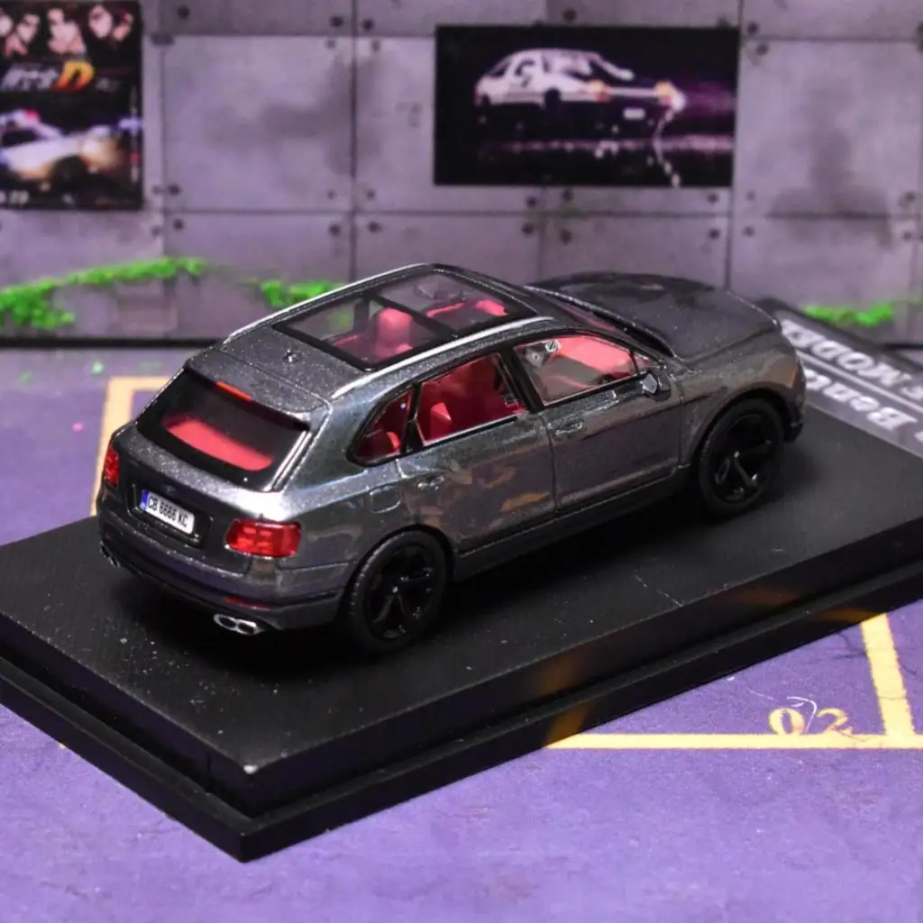 LF 1:64 Взрослые хобби Bentayga SUV детальная литая модель автомобиля
LF 1:64 Взрослые хобби Bentayga SUV детальная литая модель автомобиля