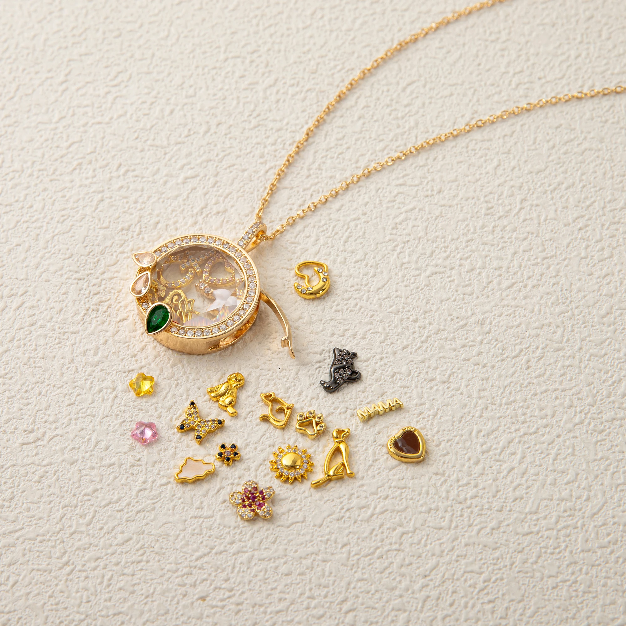 Personalized Box Pendant with Adjustable Necklace, Hollow Design, Transparent Box, Gold Plated Color, Preserved, DIY
Personalized Box Pendant with Adjustable Necklace, Hollow Design, Transparent Box, Gold Plated Color, Preserved, DIY