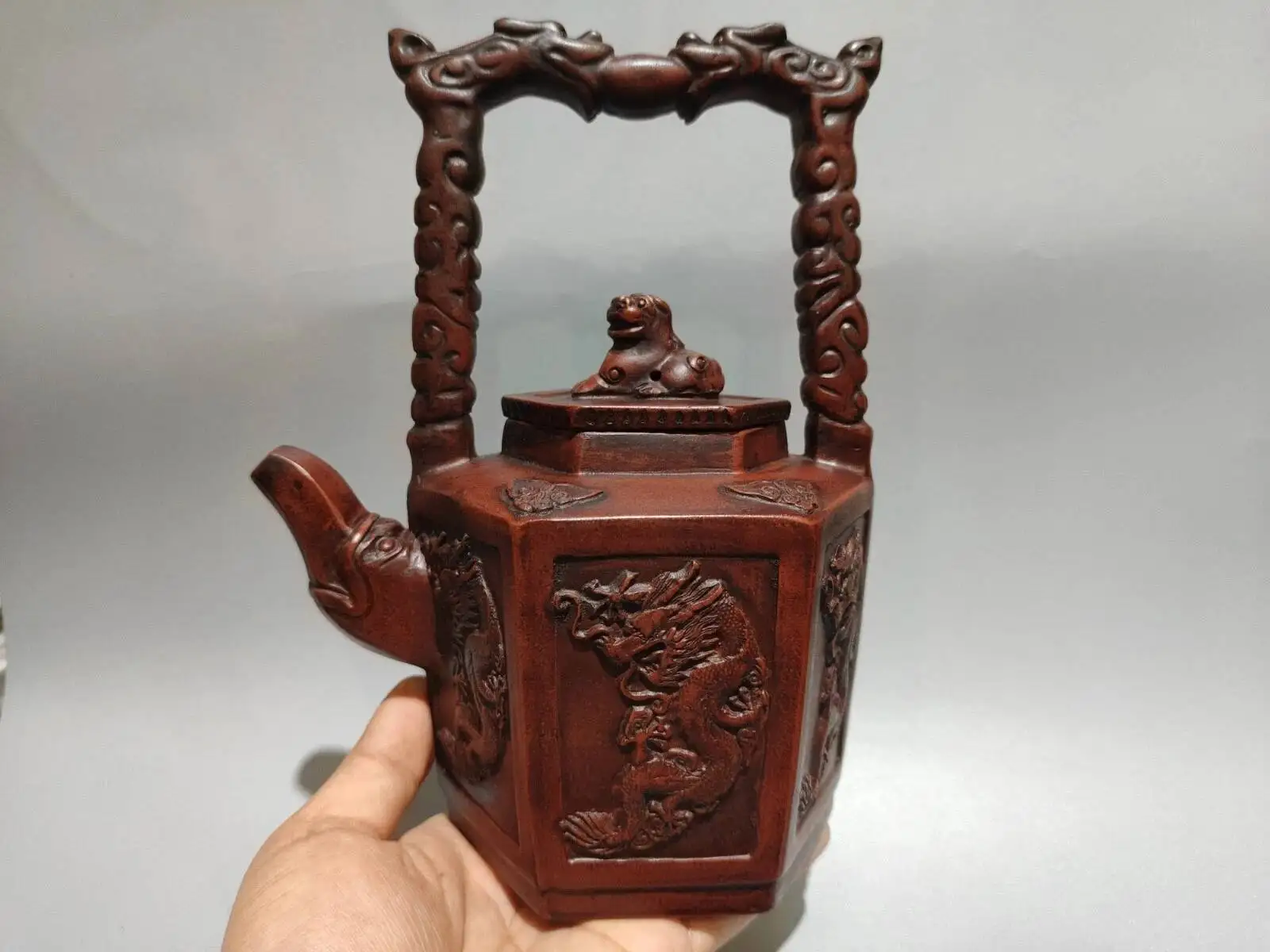 China Yi Xing Zisha Clay Handmade Exquisite Official Teapot
China Yi Xing Zisha Clay Handmade Exquisite Official Teapot