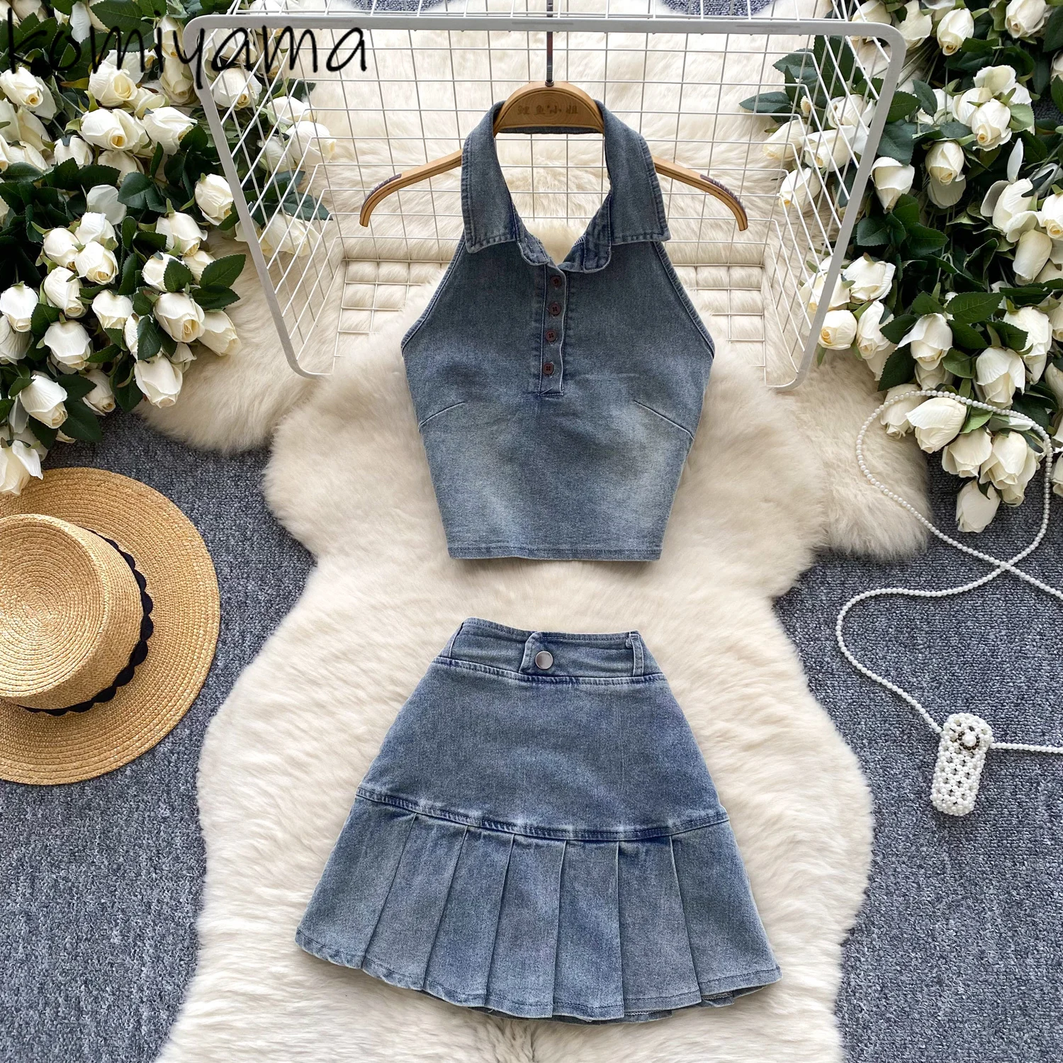 Woman 2025 Summer New Pure Desire Style Denim Sets Backless Halter Camis Top High Waist Pleated Mini Skirts Spicy Girl Suit
Woman 2025 Summer New Pure Desire Style Denim Sets Backless Halter Camis Top High Waist Pleated Mini Skirts Spicy Girl Suit