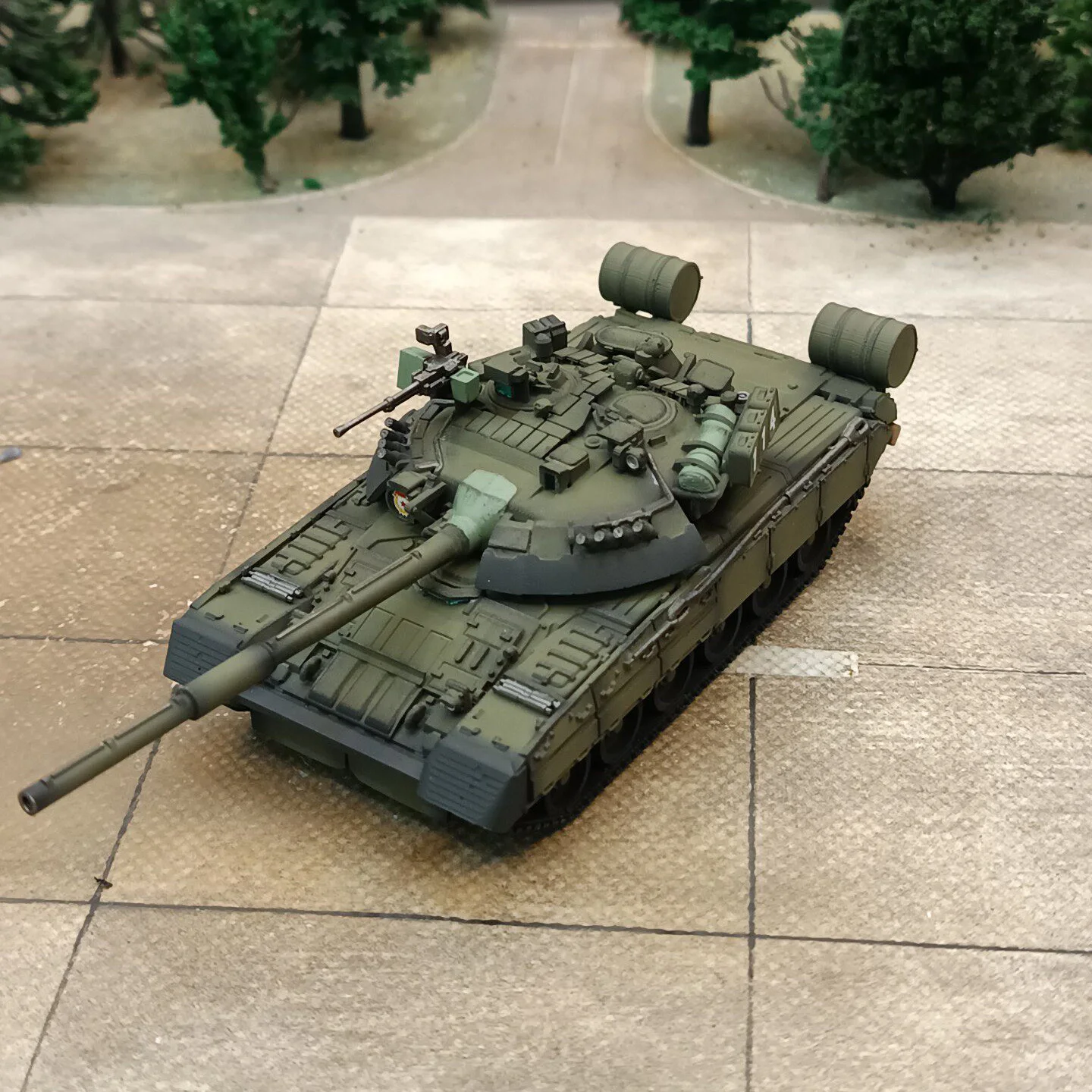 1/72 Russian T-80U tank , hand-painted finished model decorative ornament(Ships in 5-6 days)
1/72 Russian T-80U tank , hand-painted finished model decorative ornament(Ships in 5-6 days)