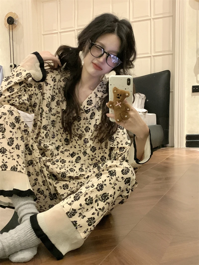 Lace Trim Sleepwear Long Sleeve Home Clothes Set for Women Spring Autumn Vintage Style Sexy plus Size Floral Print Youthful
Lace Trim Sleepwear Long Sleeve Home Clothes Set for Women Spring Autumn Vintage Style Sexy plus Size Floral Print Youthful