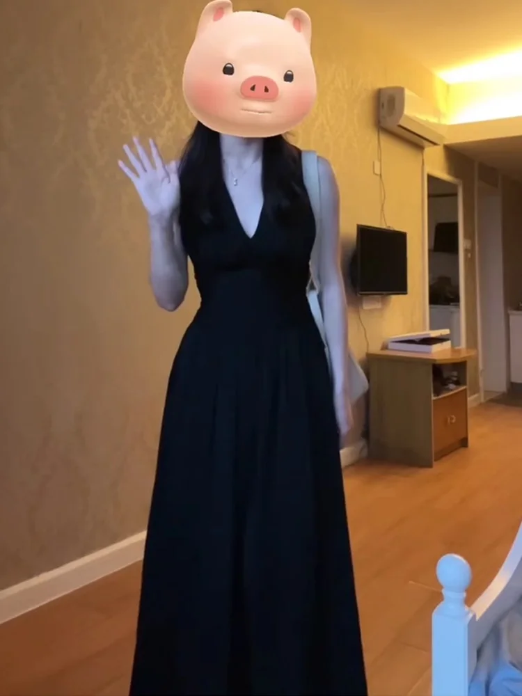Summer Large Size Hepburn Style off Shoulder Vest Dress Women's A-Line High Waist Long Black Dress Slimming Effect
Summer Large Size Hepburn Style off Shoulder Vest Dress Women's A-Line High Waist Long Black Dress Slimming Effect