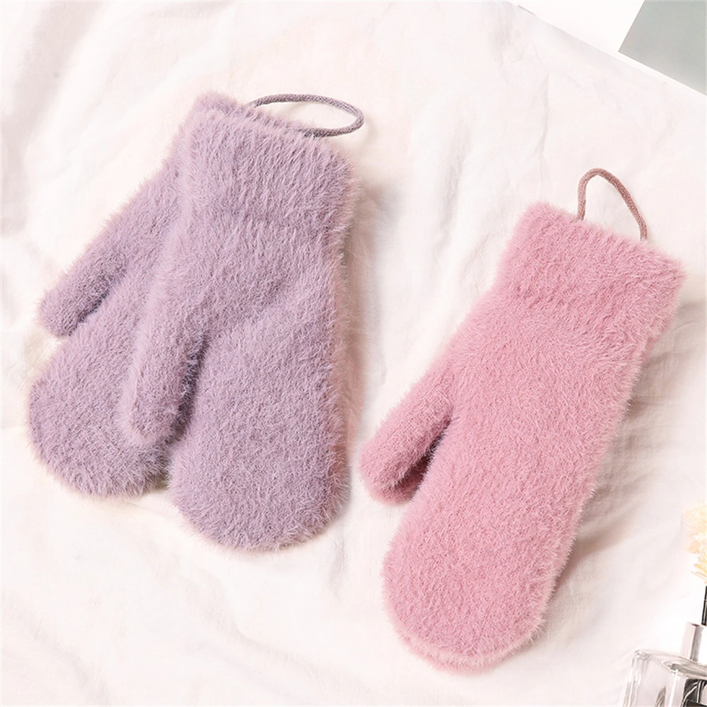 Female winter thickened thermal double plush mink students lovely Korean version of the package finger gloves FS2
Female winter thickened thermal double plush mink students lovely Korean version of the package finger gloves FS2