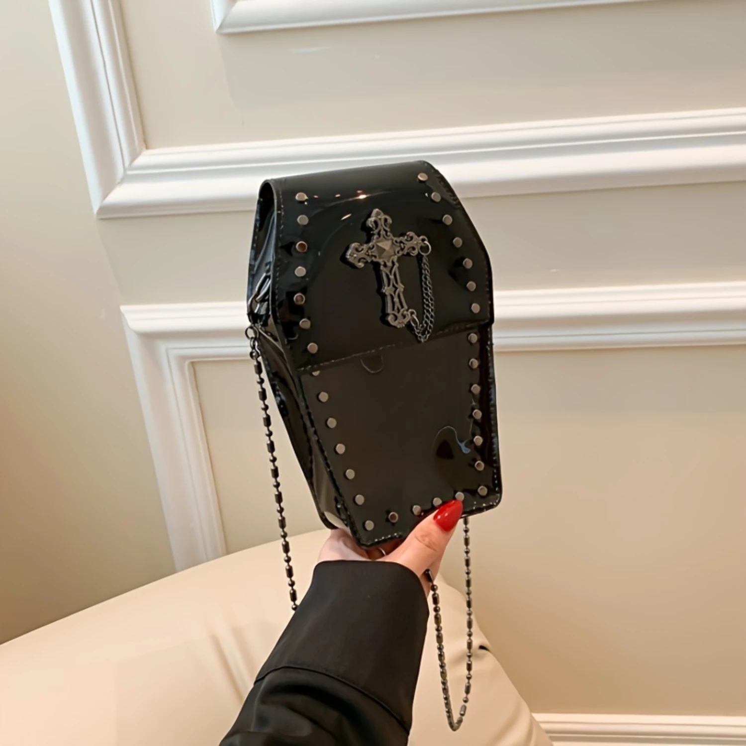 Gothic Cross Coffin Handbag, Transparent Mini Shoulder Bag, Vintage Luxury Clutch Chain, Lipstick Bag
Gothic Cross Coffin Handbag, Transparent Mini Shoulder Bag, Vintage Luxury Clutch Chain, Lipstick Bag