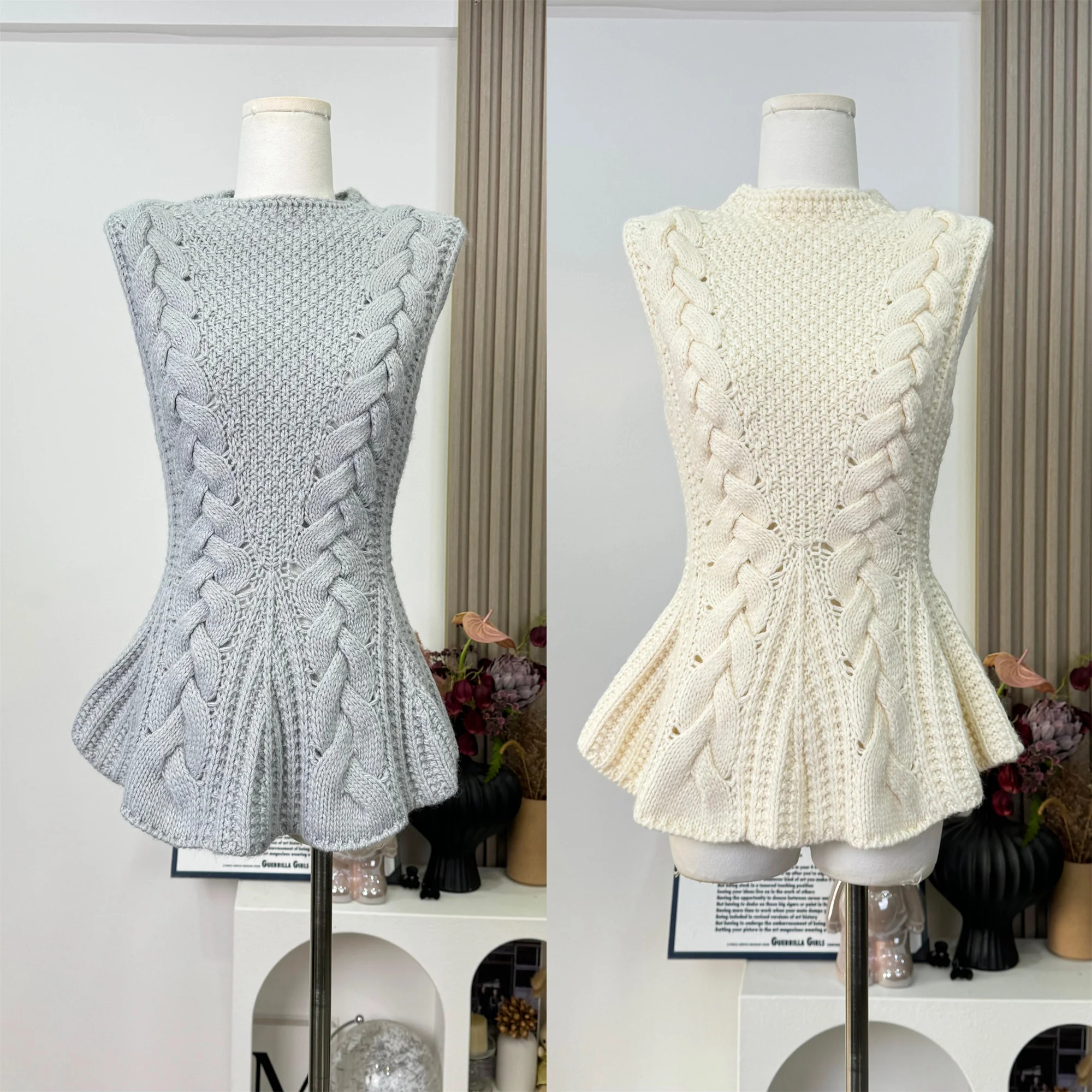 Korean Design Sense Hemp Pattern Mermaid Waist Slimming Sleeveless Knitted Top Women clothes New Elegant All-Matching Knit 2025
Korean Design Sense Hemp Pattern Mermaid Waist Slimming Sleeveless Knitted Top Women clothes New Elegant All-Matching Knit 2025
