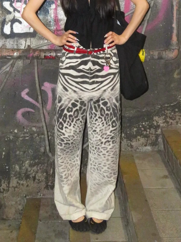 Retro American Washed Leopard Print Gradient Denim Pants Women Loose Lazy Sensation High Waist Zipper Closure Straight Leg Jeans
Retro American Washed Leopard Print Gradient Denim Pants Women Loose Lazy Sensation High Waist Zipper Closure Straight Leg Jeans