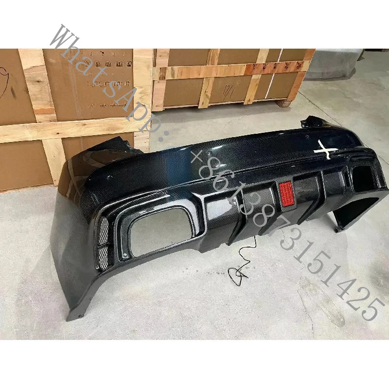 Suitable Carbon Rear Bumper Q50 2014+ Rear Bumper with LED Diffuser
Suitable Carbon Rear Bumper Q50 2014+ Rear Bumper with LED Diffuser