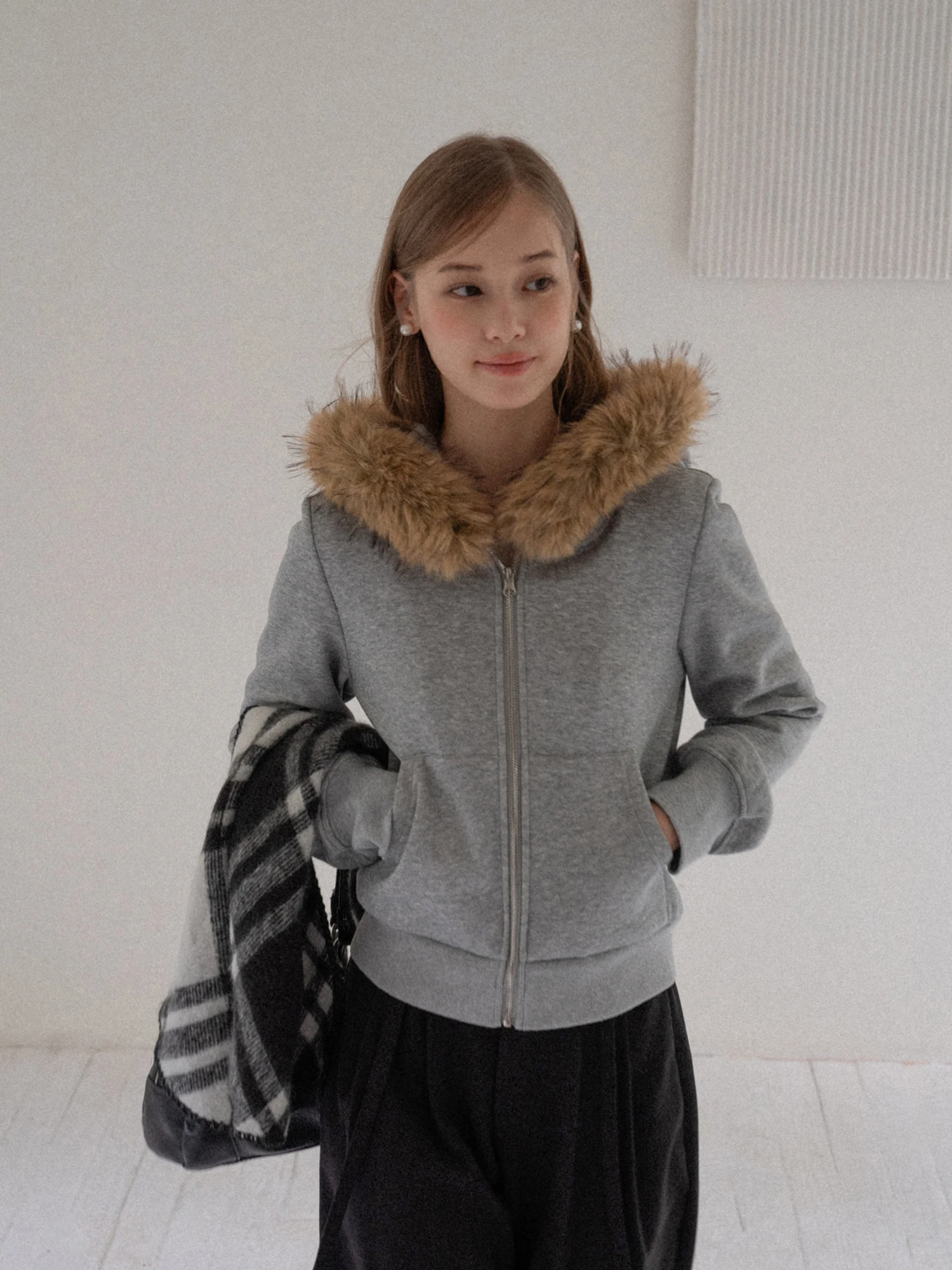 Eggka Hooded Faux Fur Collar Design ey Floral Sweatirt Women's Autumn Winter Zipper Open Cardigan Loose Personali Top
Eggka Hooded Faux Fur Collar Design ey Floral Sweatirt Women's Autumn Winter Zipper Open Cardigan Loose Personali Top