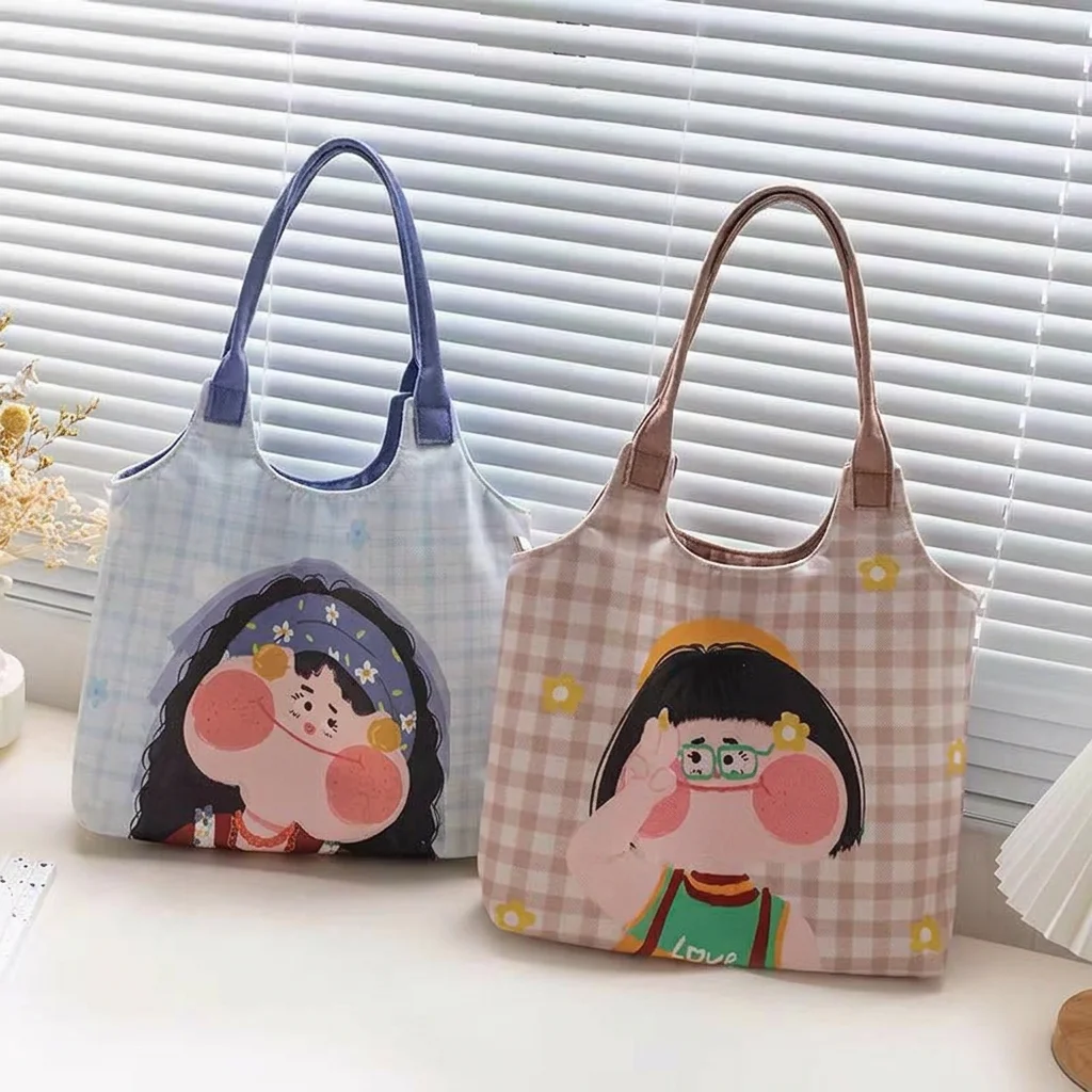 Daily Use Handbag Easy To Clean Polyester Tote Bag Macaron Color Handbag Cartoon Print Tote Bag For Short Trips Shopping
Daily Use Handbag Easy To Clean Polyester Tote Bag Macaron Color Handbag Cartoon Print Tote Bag For Short Trips Shopping