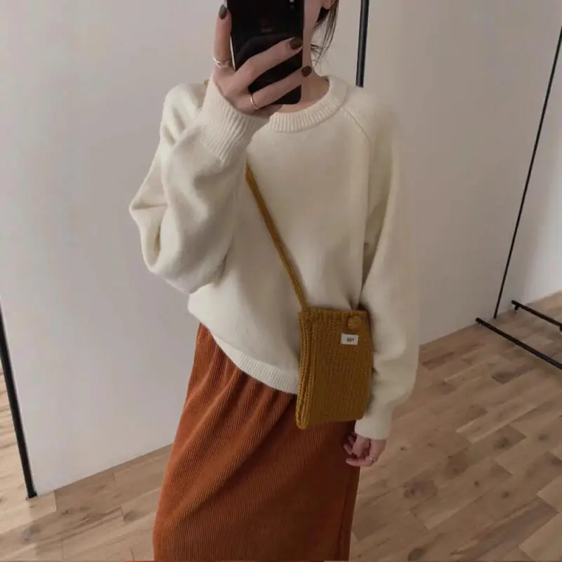 Women's Innerwear Hooded Cardigan Sweater Pullover Autumn Winter Korean Style Thicken Girl's Soft Base Layer Knitwear Round Neck
Women's Innerwear Hooded Cardigan Sweater Pullover Autumn Winter Korean Style Thicken Girl's Soft Base Layer Knitwear Round Neck