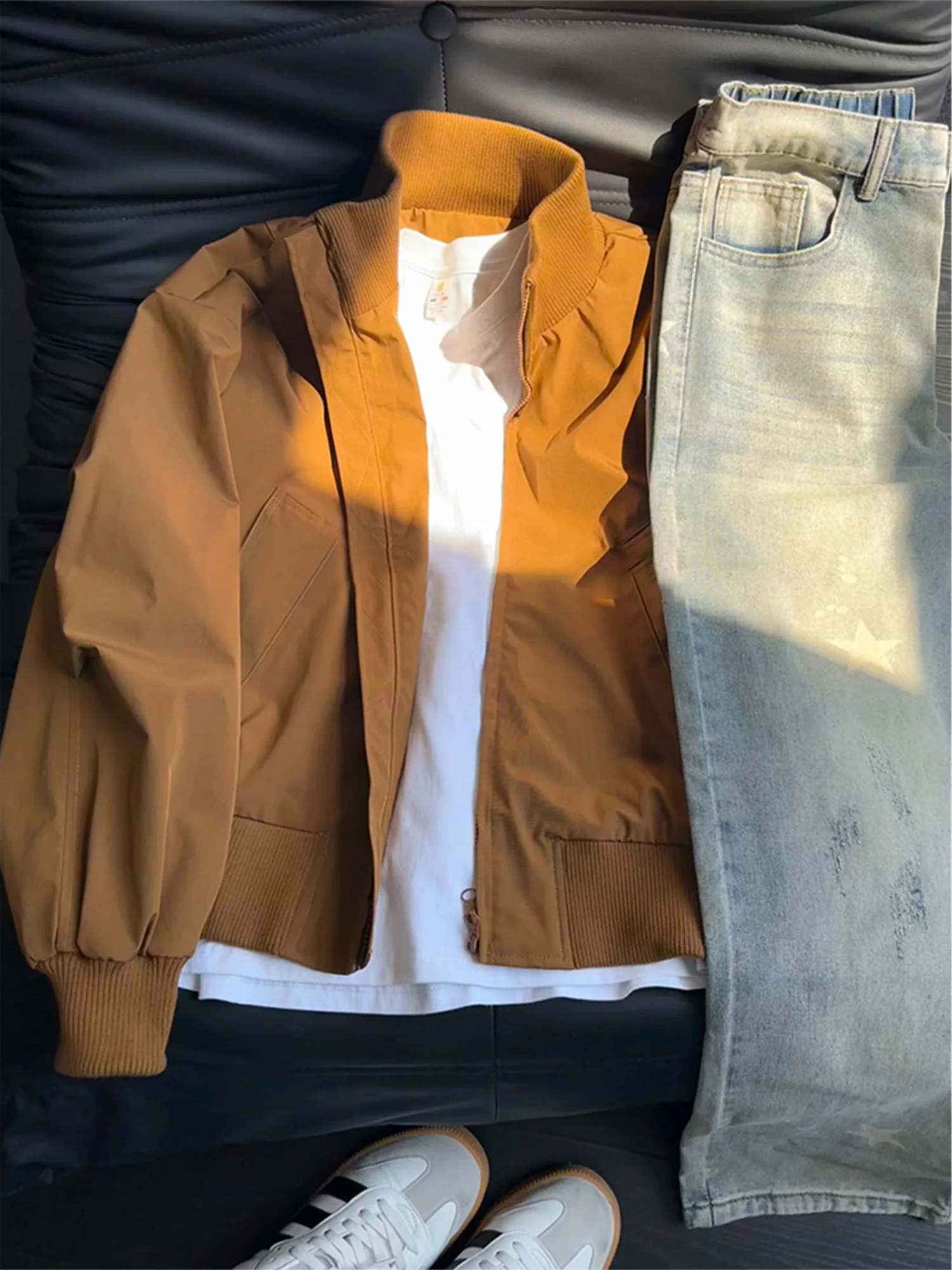 i Color Stand Collar ort Baseball Jaet Men's Sle Cleanfit Silhouette American High Street Jaet Autumn Faion
i Color Stand Collar ort Baseball Jaet Men's Sle Cleanfit Silhouette American High Street Jaet Autumn Faion