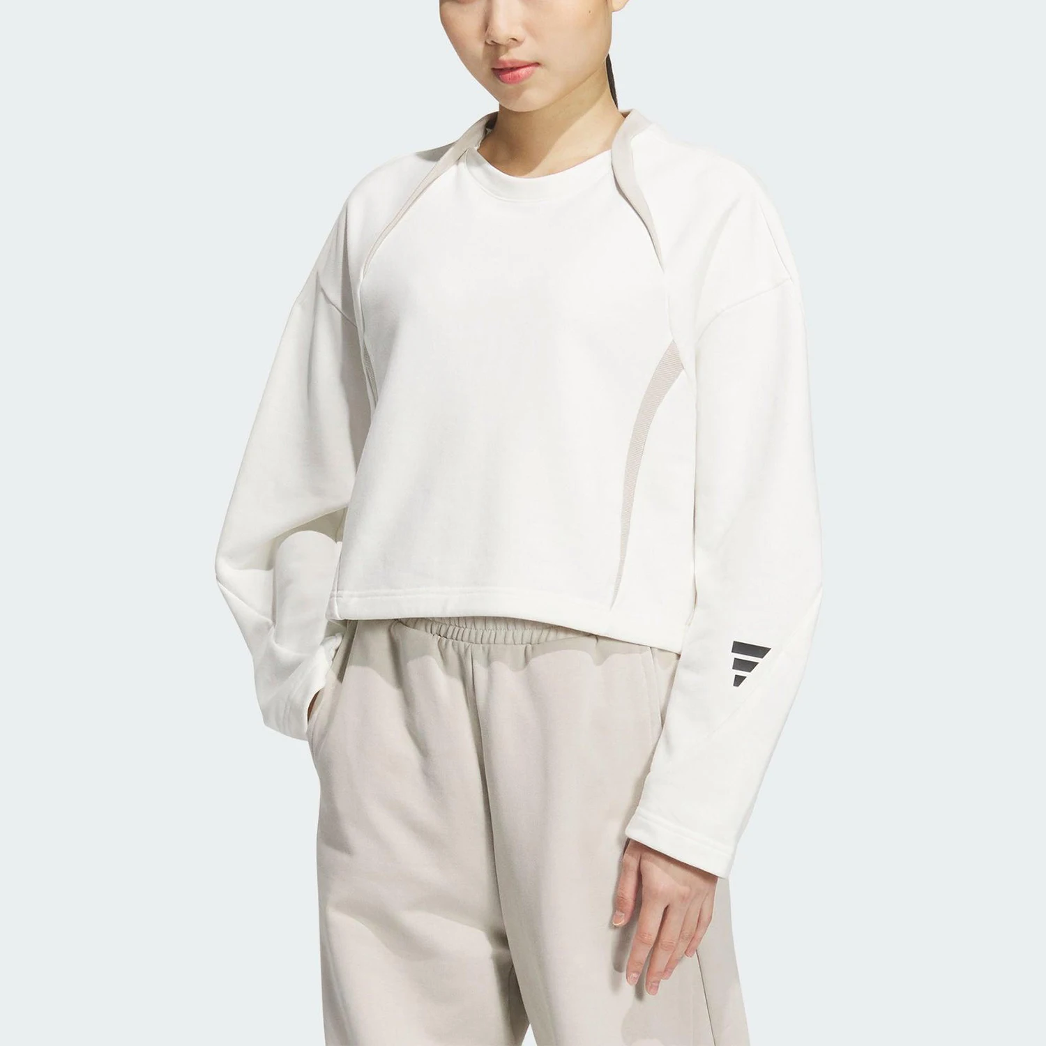 Оригинальная женская короткая повседневная толстовка с капюшоном Adidas FUSTL W CREW JM4274
Оригинальная женская короткая повседневная толстовка с капюшоном Adidas FUSTL W CREW JM4274