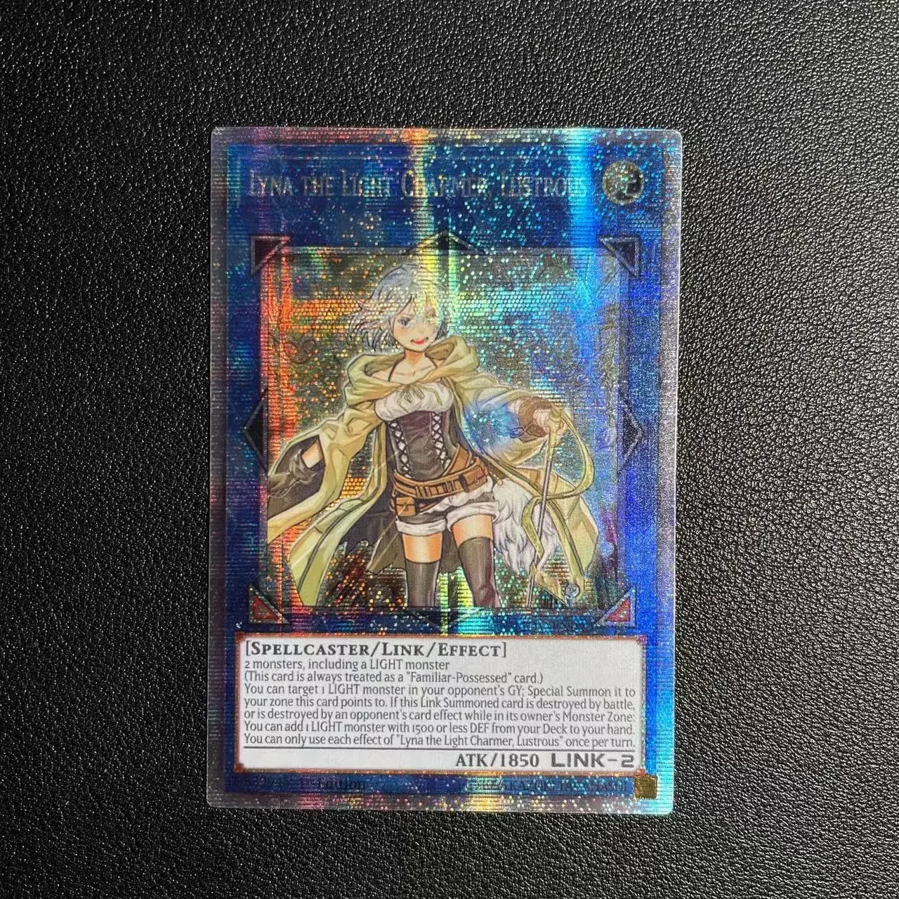 Yu-Gi-Oh PSER LIOV-EN049/Lyna the светильник Charmer, блестящие детские аниме Мультяшные игры карточные игрушки подарок (не оригинал)
Yu-Gi-Oh PSER LIOV-EN049/Lyna the светильник Charmer, блестящие детские аниме Мультяшные игры карточные игрушки подарок (не оригинал)