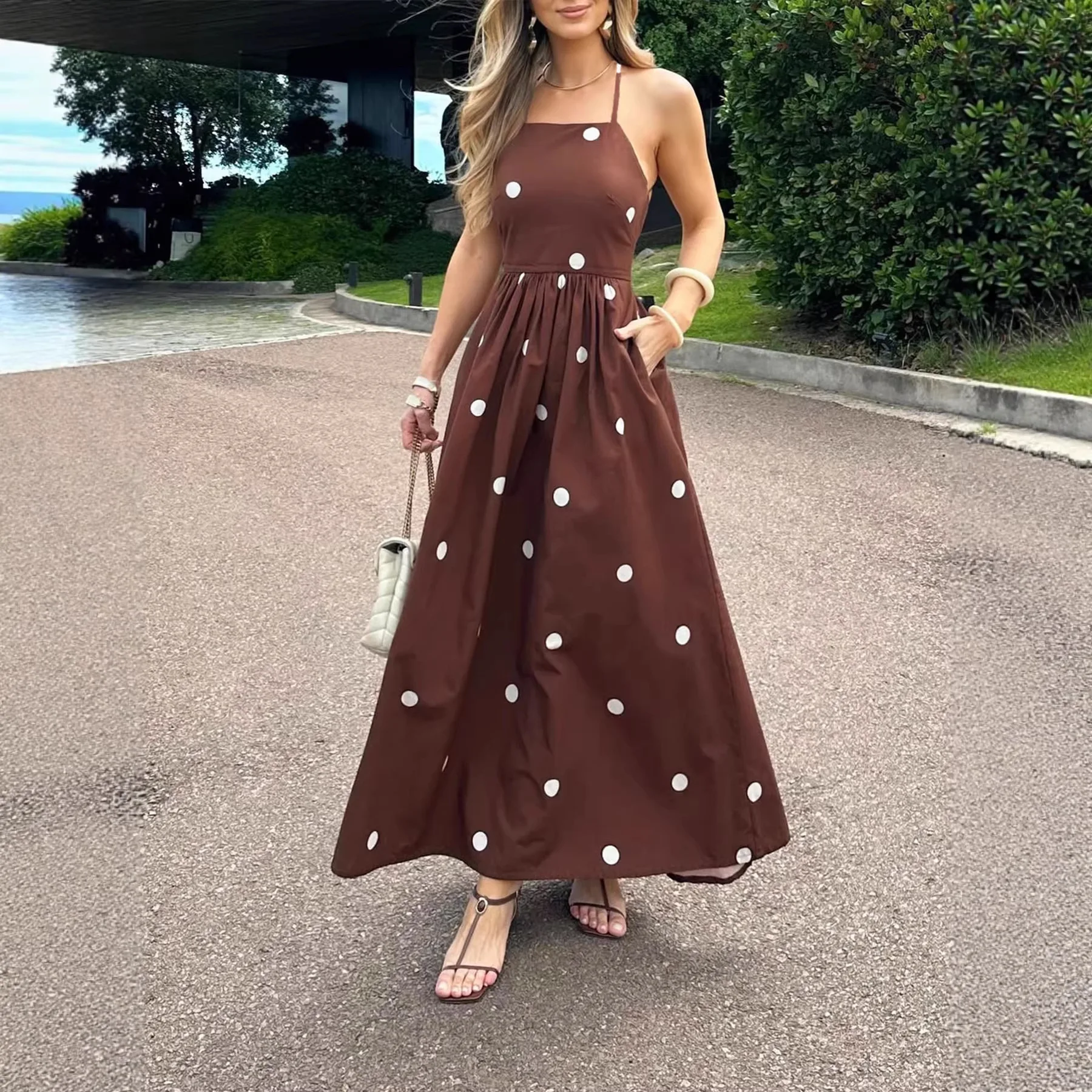 Elegant Women'S Summer Dresses Polka Dot Pockets A Line Maxi Halter Spaghetti Straps Vintage Maxi Long Dress Backless Sleeveless
Elegant Women'S Summer Dresses Polka Dot Pockets A Line Maxi Halter Spaghetti Straps Vintage Maxi Long Dress Backless Sleeveless