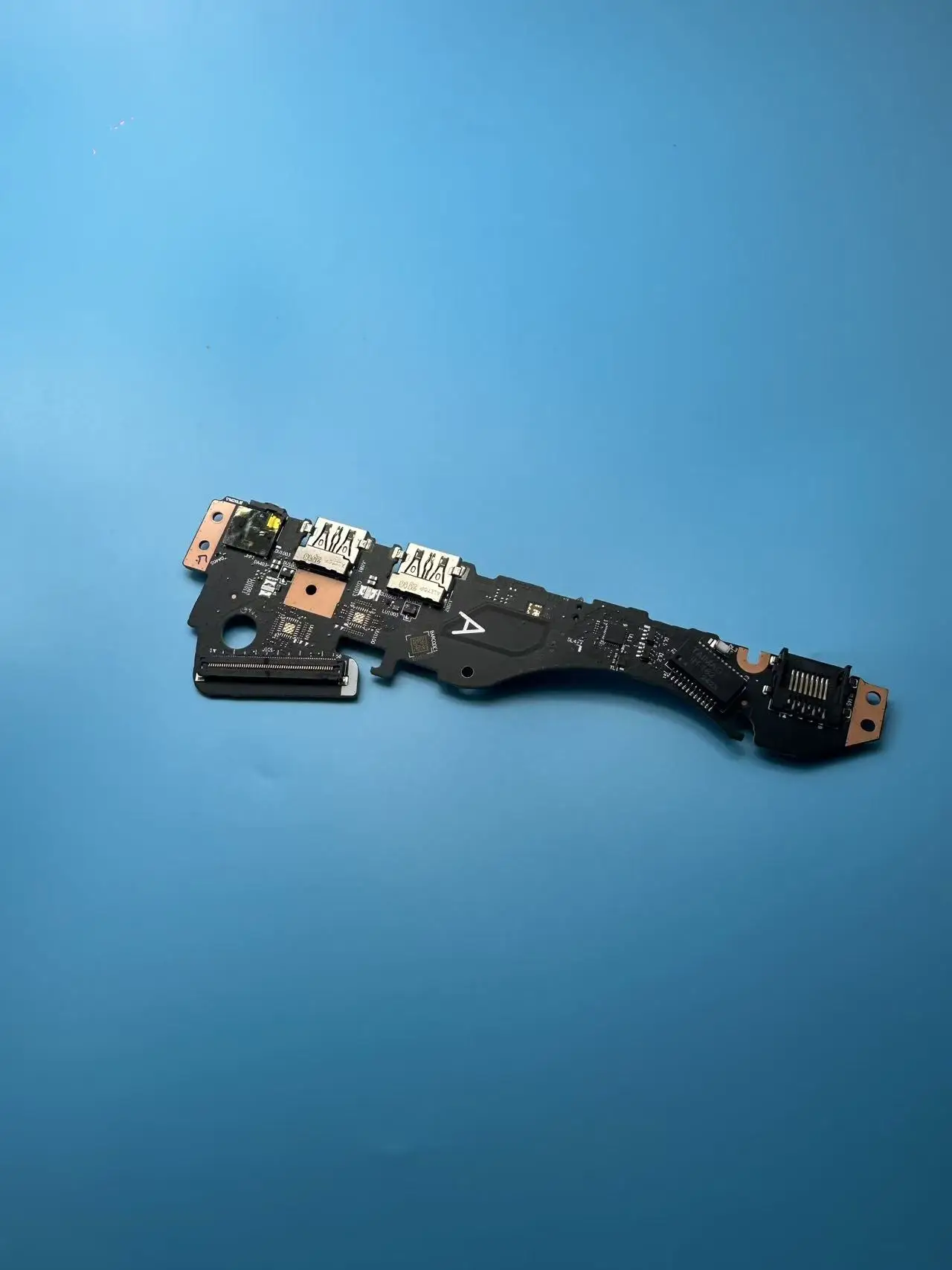 ORIGINAL STOCK USB BOARD MY5A9 NS-G811 FOR LENOVO Y/R9000P 2025 Legion Pro 5 16AFR10 AUDIO PORT ETHERNET 5C50S25914
ORIGINAL STOCK USB BOARD MY5A9 NS-G811 FOR LENOVO Y/R9000P 2025 Legion Pro 5 16AFR10 AUDIO PORT ETHERNET 5C50S25914