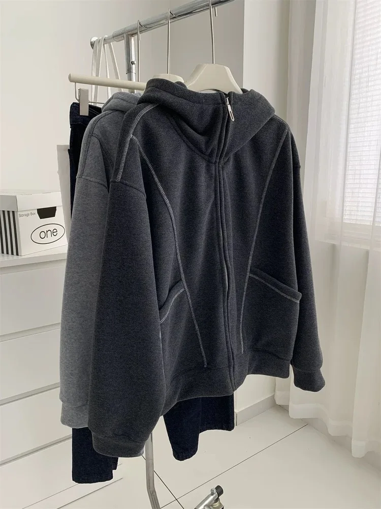 Women's Thickened Fleece Hoodie Jacket Zipper Open Cardigan Loose Fit Comfortable Lazy Style Winter Outerwear Design Sensation
Women's Thickened Fleece Hoodie Jacket Zipper Open Cardigan Loose Fit Comfortable Lazy Style Winter Outerwear Design Sensation