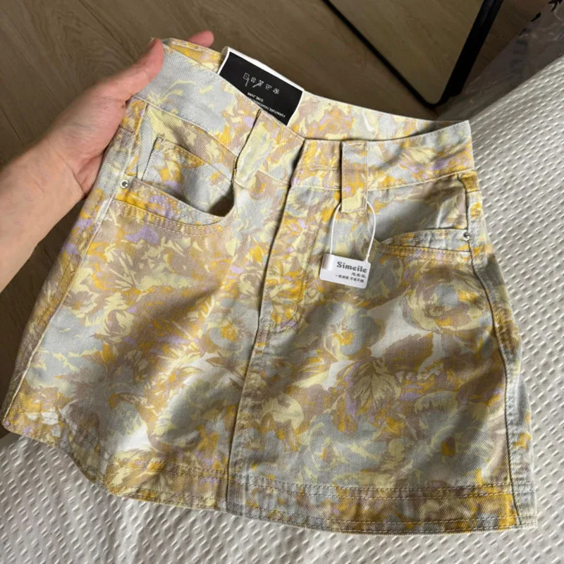 Lady Casual Denim Short Skirt Retro Floral Pattern Summer A-line High Waist Loose Fit Daily Commuting Sweet Cute Versatile Skirt
Lady Casual Denim Short Skirt Retro Floral Pattern Summer A-line High Waist Loose Fit Daily Commuting Sweet Cute Versatile Skirt