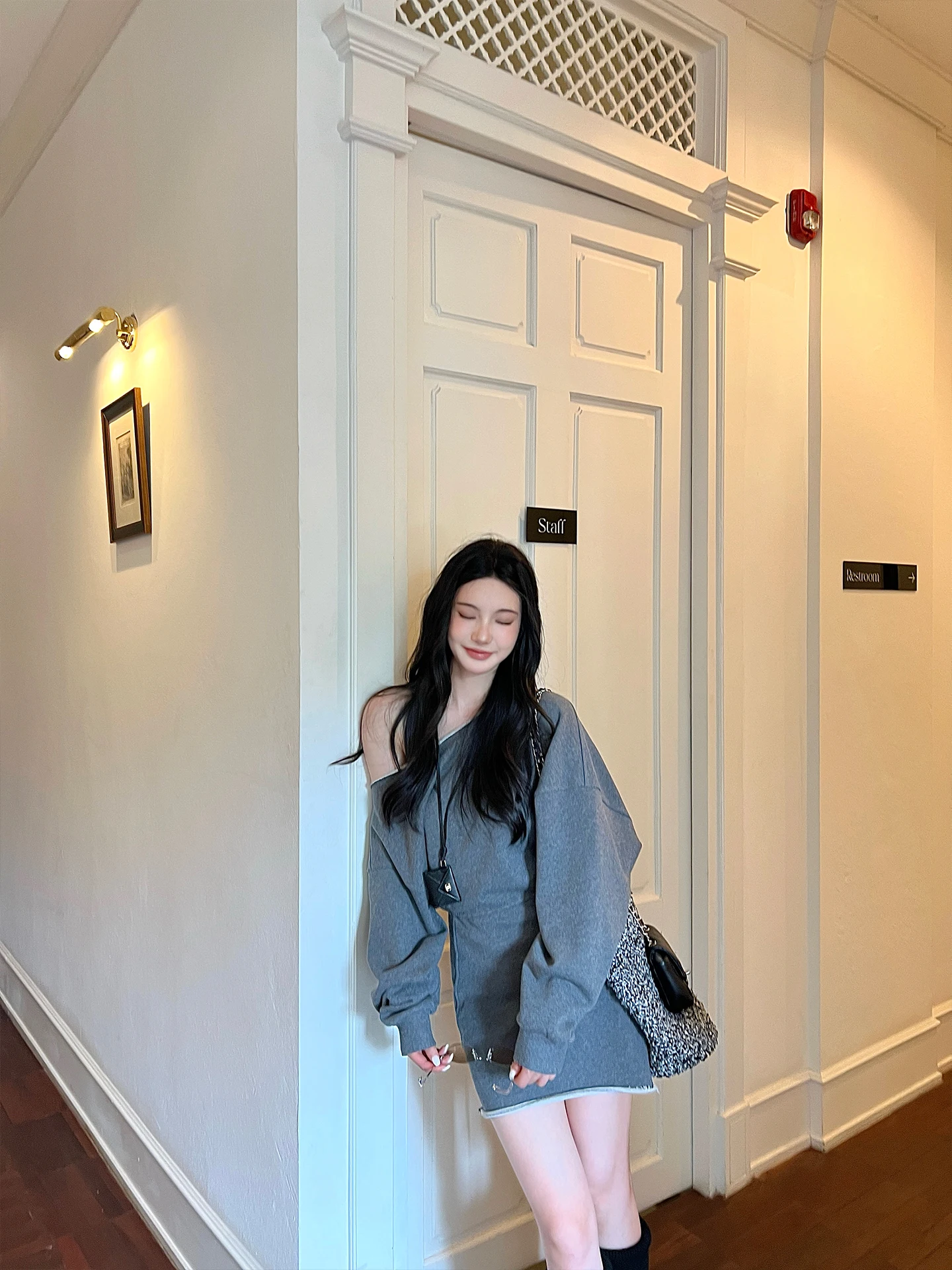Casual American Style Sweatshirt Dress Heavyweight 320G Pure Cotton Weekend Fashionable Dress High Waist Loose Fit Long Sleeve
Casual American Style Sweatshirt Dress Heavyweight 320G Pure Cotton Weekend Fashionable Dress High Waist Loose Fit Long Sleeve