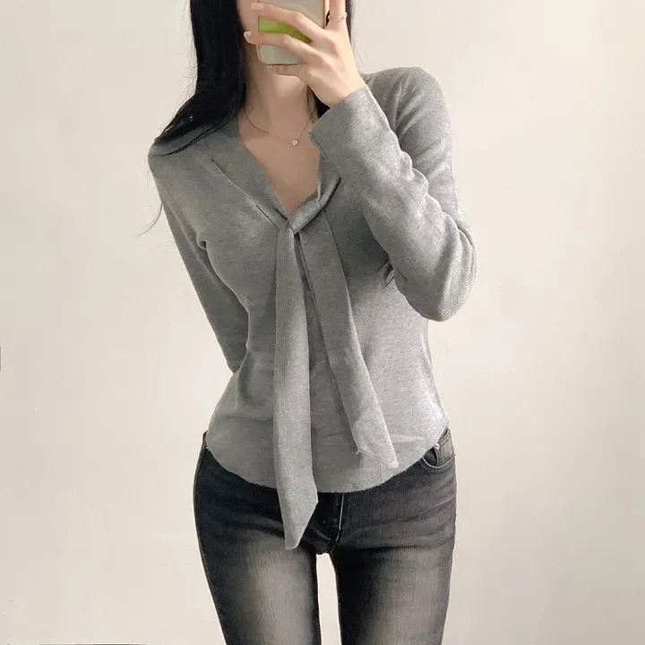 Women's Long Sve V-Ne Knitted Sweater Chic Versatile Sa High-End Aosphere Gentle Personali Base Layer Top
Women's Long Sve V-Ne Knitted Sweater Chic Versatile Sa High-End Aosphere Gentle Personali Base Layer Top