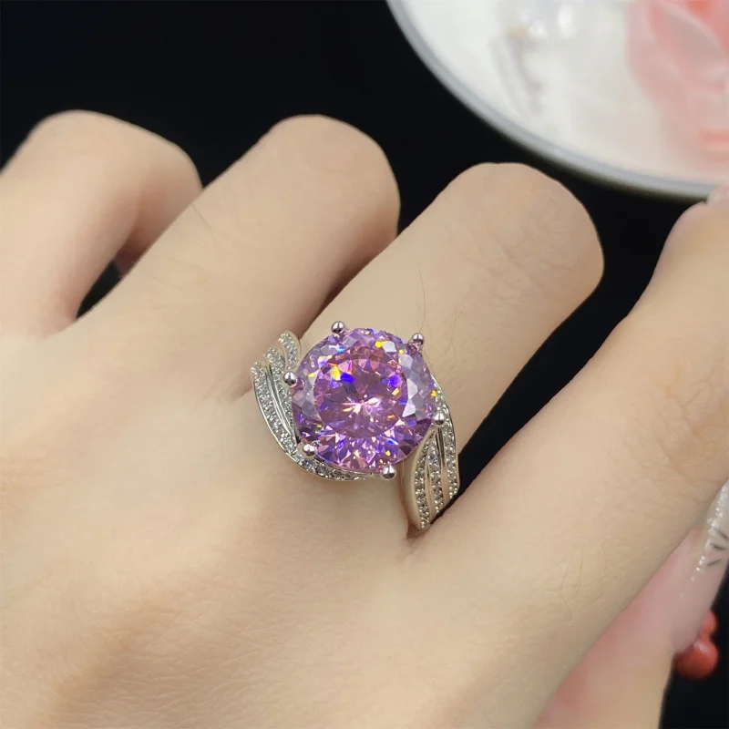 Starry Sky Cut 5 Carat Purple Zirconia Fluorescent Light Color-Changing Full Diamond Luxurious Six-Prong Open Ring for Women
Starry Sky Cut 5 Carat Purple Zirconia Fluorescent Light Color-Changing Full Diamond Luxurious Six-Prong Open Ring for Women