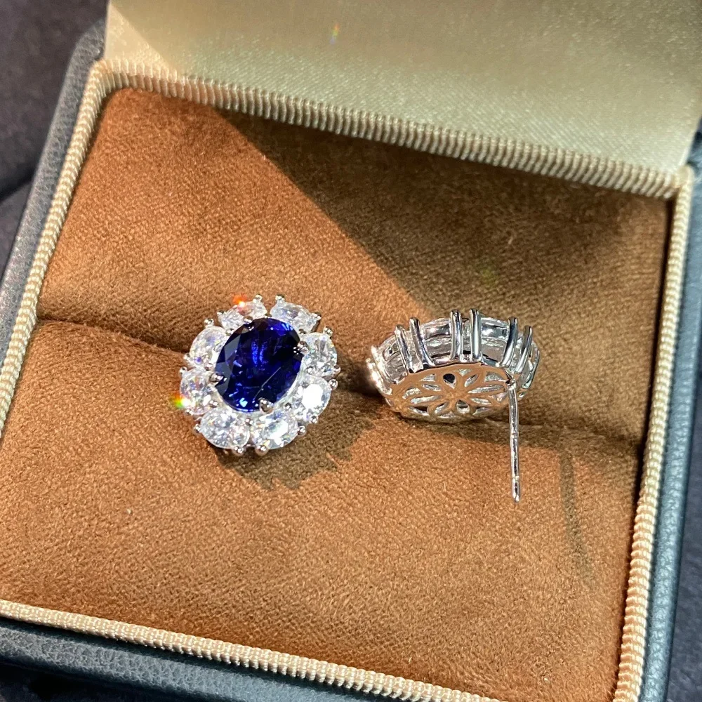 Sapphire stud earrings for women, PT950 platinum, full of diamonds, high,quality set jewelry, elegant precious gem earrings
Sapphire stud earrings for women, PT950 platinum, full of diamonds, high,quality set jewelry, elegant precious gem earrings