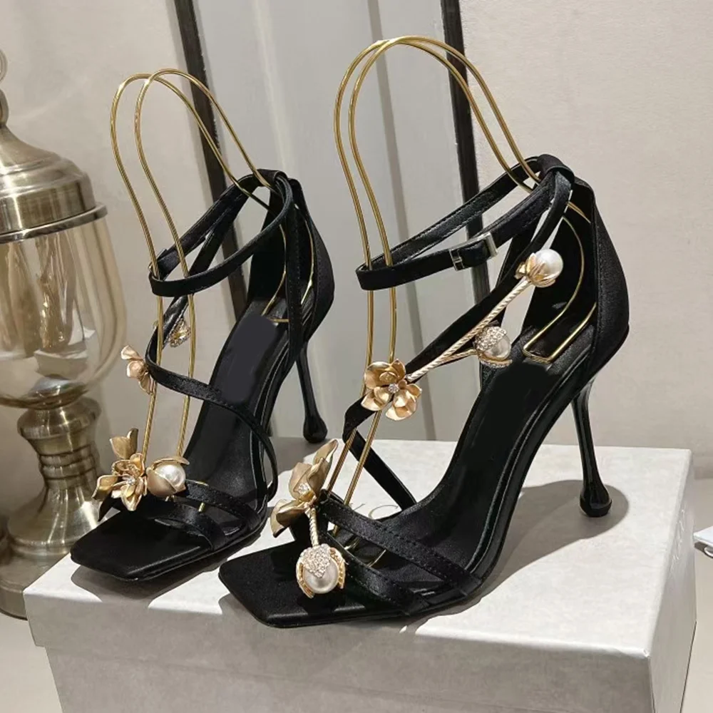 Metal Flower Decoration Sandals Sexy Square Toe Thin Heel Cover Heel Buckle Strap New Arrivals Fashion Women Shoes
Metal Flower Decoration Sandals Sexy Square Toe Thin Heel Cover Heel Buckle Strap New Arrivals Fashion Women Shoes