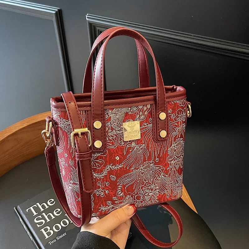 2025 New Arrival! Trendy National Style Embroidery New Chinese Light Luxury Women's Crossbody Bucket Bag - Premium, Versatile
2025 New Arrival! Trendy National Style Embroidery New Chinese Light Luxury Women's Crossbody Bucket Bag - Premium, Versatile
