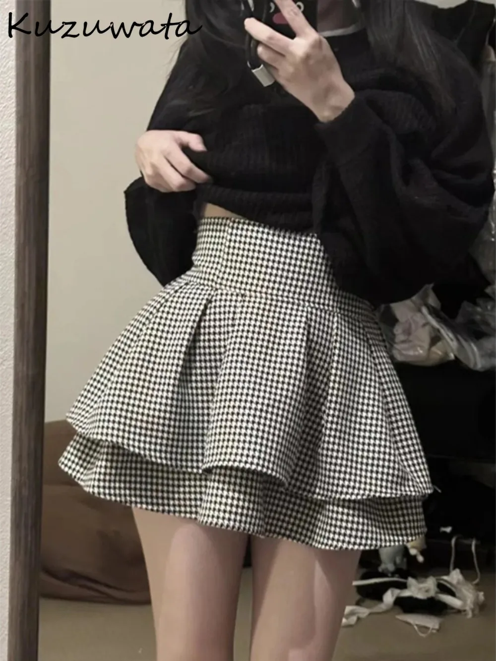 Kuzuwata Summer New Houndstooth Solid Plaid Skirt High Waist All-match Student Preppy Style Faldas Japan Ruched Ball Gown Faldas
Kuzuwata Summer New Houndstooth Solid Plaid Skirt High Waist All-match Student Preppy Style Faldas Japan Ruched Ball Gown Faldas