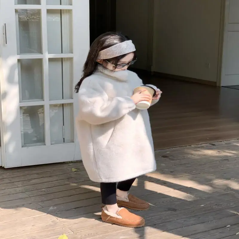 Girls' Warm Coat Autumn Winter Solid Color Long Coat Thickened Round Neck Outerwear Comfortable Children Clothing 4-8 Years Old
Girls' Warm Coat Autumn Winter Solid Color Long Coat Thickened Round Neck Outerwear Comfortable Children Clothing 4-8 Years Old