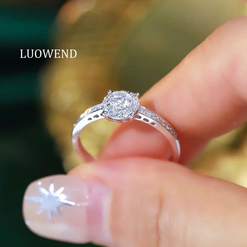 LUOWEND 100% 18K White Gold Rings Real Natural Diamond Engagement Ring for Women Classic Shiny Design High Wedding Jewelry
LUOWEND 100% 18K White Gold Rings Real Natural Diamond Engagement Ring for Women Classic Shiny Design High Wedding Jewelry