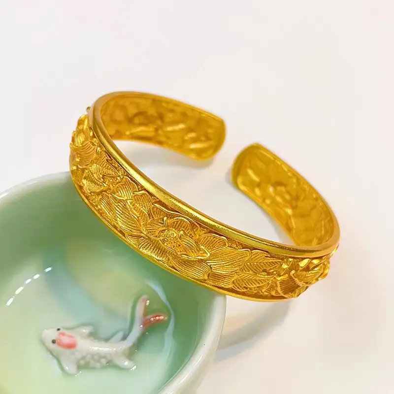 AU999 Gold Bracelet Vintage Blossoming Fortune Carving Peony Blossoming Mouth Wide Solid Women's Bracelet 24K Jewelry Gift
AU999 Gold Bracelet Vintage Blossoming Fortune Carving Peony Blossoming Mouth Wide Solid Women's Bracelet 24K Jewelry Gift