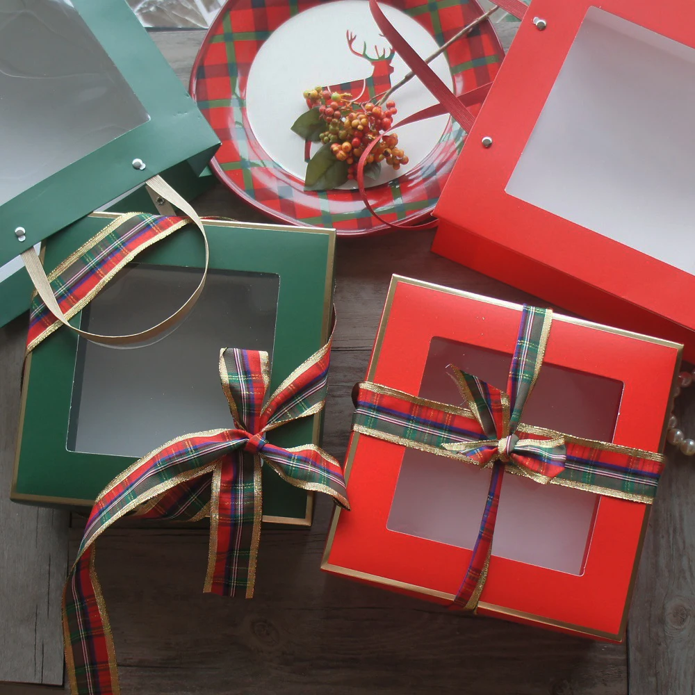 20.5*20.5*8cm 3set Christmas Red Green Gold Frame Window Paper Box + Bag DIY Handmade Chocolate Gift Pack
20.5*20.5*8cm 3set Christmas Red Green Gold Frame Window Paper Box + Bag DIY Handmade Chocolate Gift Pack