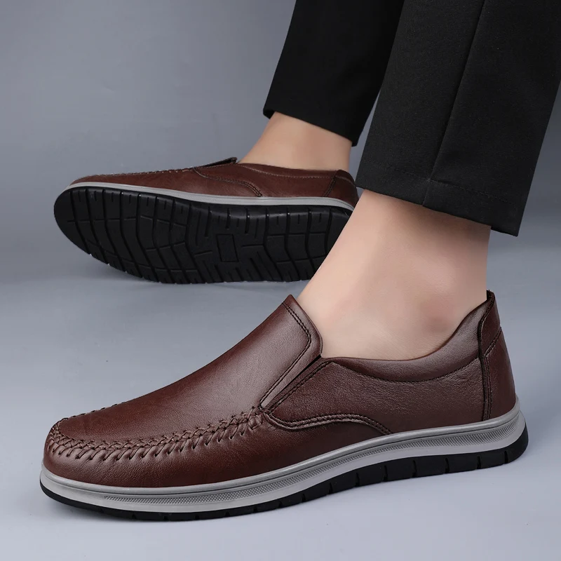 2024 Высококачественная брендовая мужская повседневная обувь из натуральной кожи, лоферы на массажной подошве, уличные противоскользящие мужские спортивные туфли-оксфорды
2024 Высококачественная брендовая мужская повседневная обувь из натуральной кожи, лоферы на массажной подошве, уличные противоскользящие мужские спортивные туфли-оксфорды