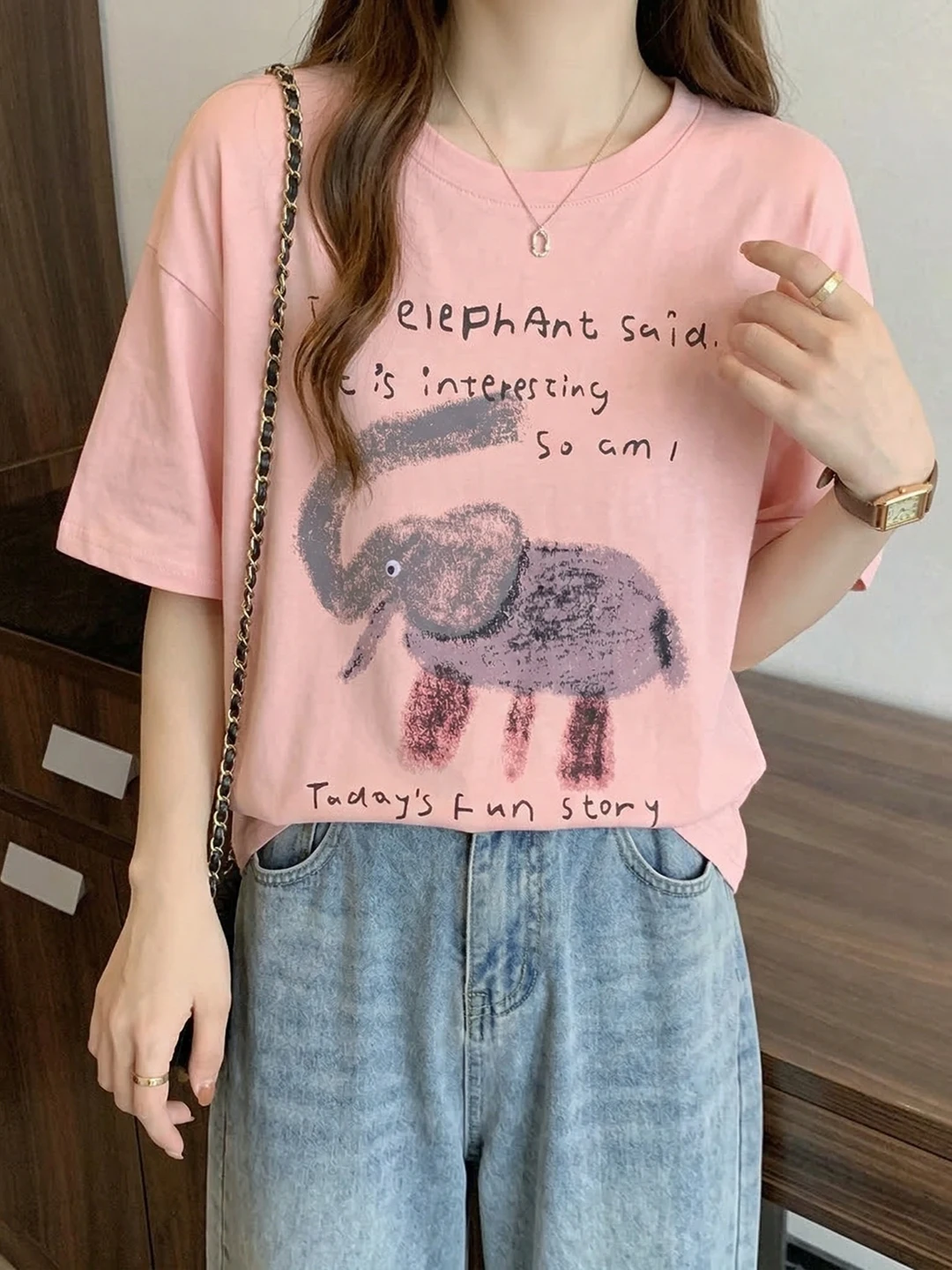 Elegant Elephant Print Cotton Short Sleeve T-Shirt Women's Loose Casual Slimming Half Sleeve Top Summer plus Size Fashion
Elegant Elephant Print Cotton Short Sleeve T-Shirt Women's Loose Casual Slimming Half Sleeve Top Summer plus Size Fashion