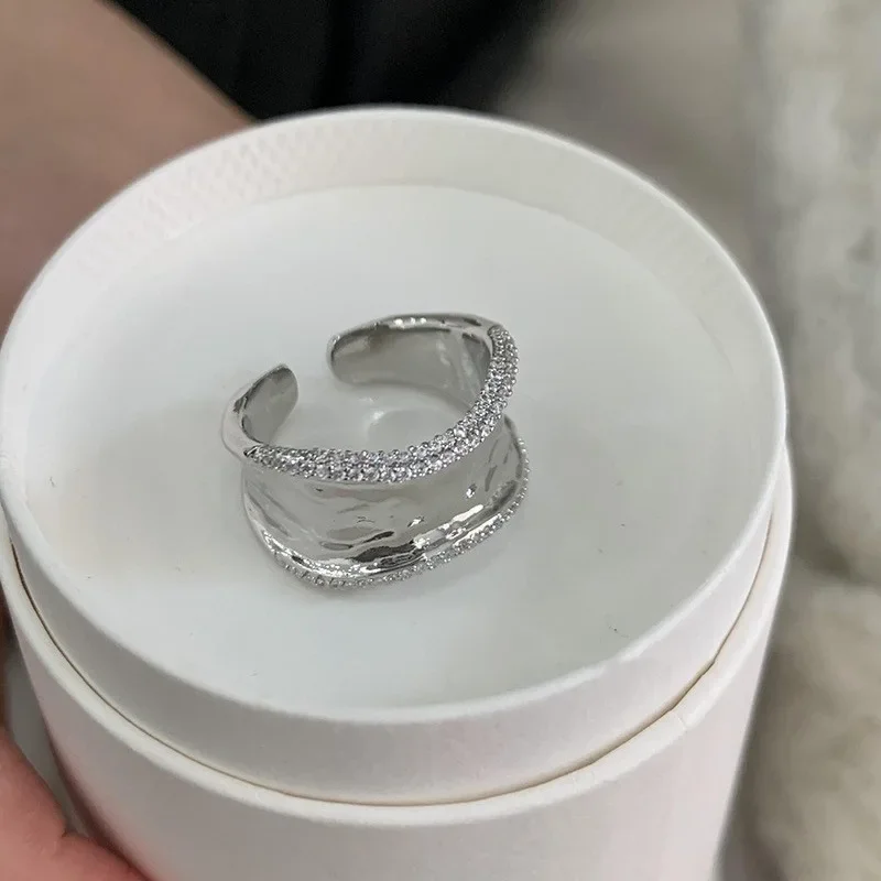 925 Sterling Silver Zircon Irregular Waves Adjustable Opening Ring for Women Fine Jewelry Advanced Accessories
925 Sterling Silver Zircon Irregular Waves Adjustable Opening Ring for Women Fine Jewelry Advanced Accessories