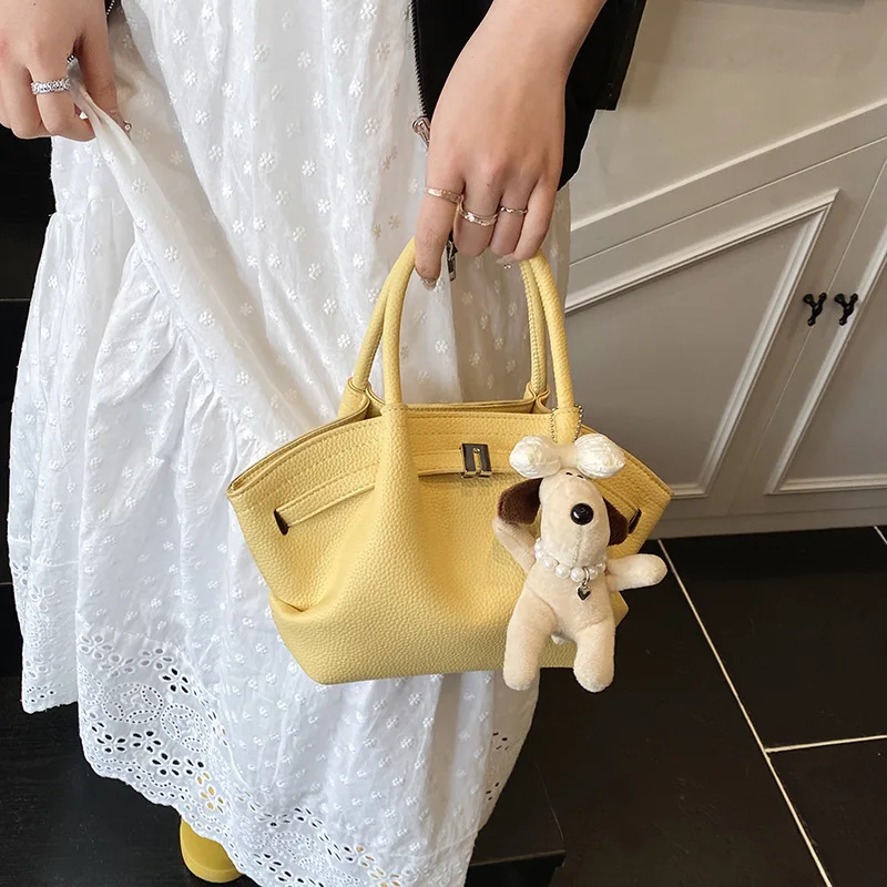 Handheld Women Bucket Bag Fashionable Versatile Crossbody Bag for Women Purse and Handbags Luxury Designer Bags Сумка Женская
Handheld Women Bucket Bag Fashionable Versatile Crossbody Bag for Women Purse and Handbags Luxury Designer Bags Сумка Женская