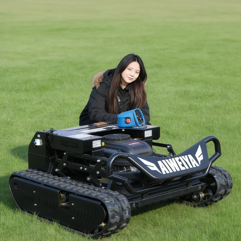 Customized new tracked remote-controlled lawn mower, upgraded version, weeding machine, ordering with blades included
Customized new tracked remote-controlled lawn mower, upgraded version, weeding machine, ordering with blades included