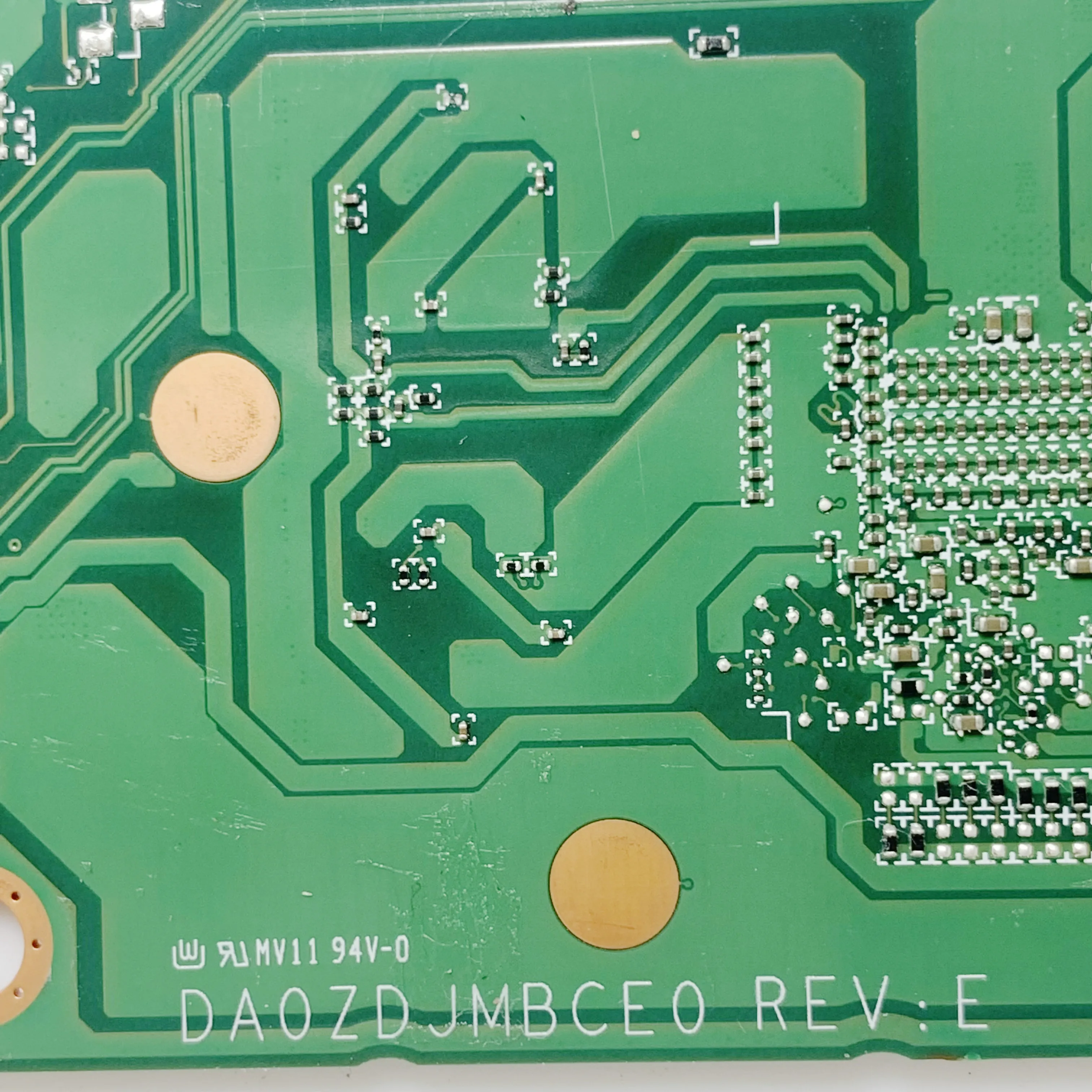 DA0ZDJMBCE0 с SR3YY i7-7Y75 материнская плата процессора для ACER SF714-51T материнская плата ноутбука NBGUH11004 8 ГБ ОЗУ SSD 256 ГБ 100% протестировано, ОК
DA0ZDJMBCE0 с SR3YY i7-7Y75 материнская плата процессора для ACER SF714-51T материнская плата ноутбука NBGUH11004 8 ГБ ОЗУ SSD 256 ГБ 100% протестировано, ОК