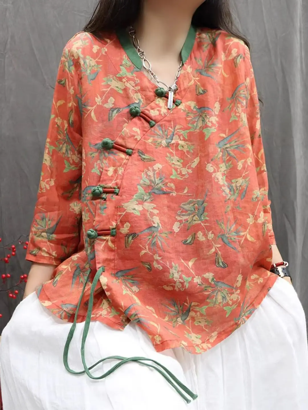 New Chinese Style Cotton Linen Shirt Women's Loose Large Size Nine Sleeve Top V-neck Print Casual Breathable Fashionable
New Chinese Style Cotton Linen Shirt Women's Loose Large Size Nine Sleeve Top V-neck Print Casual Breathable Fashionable