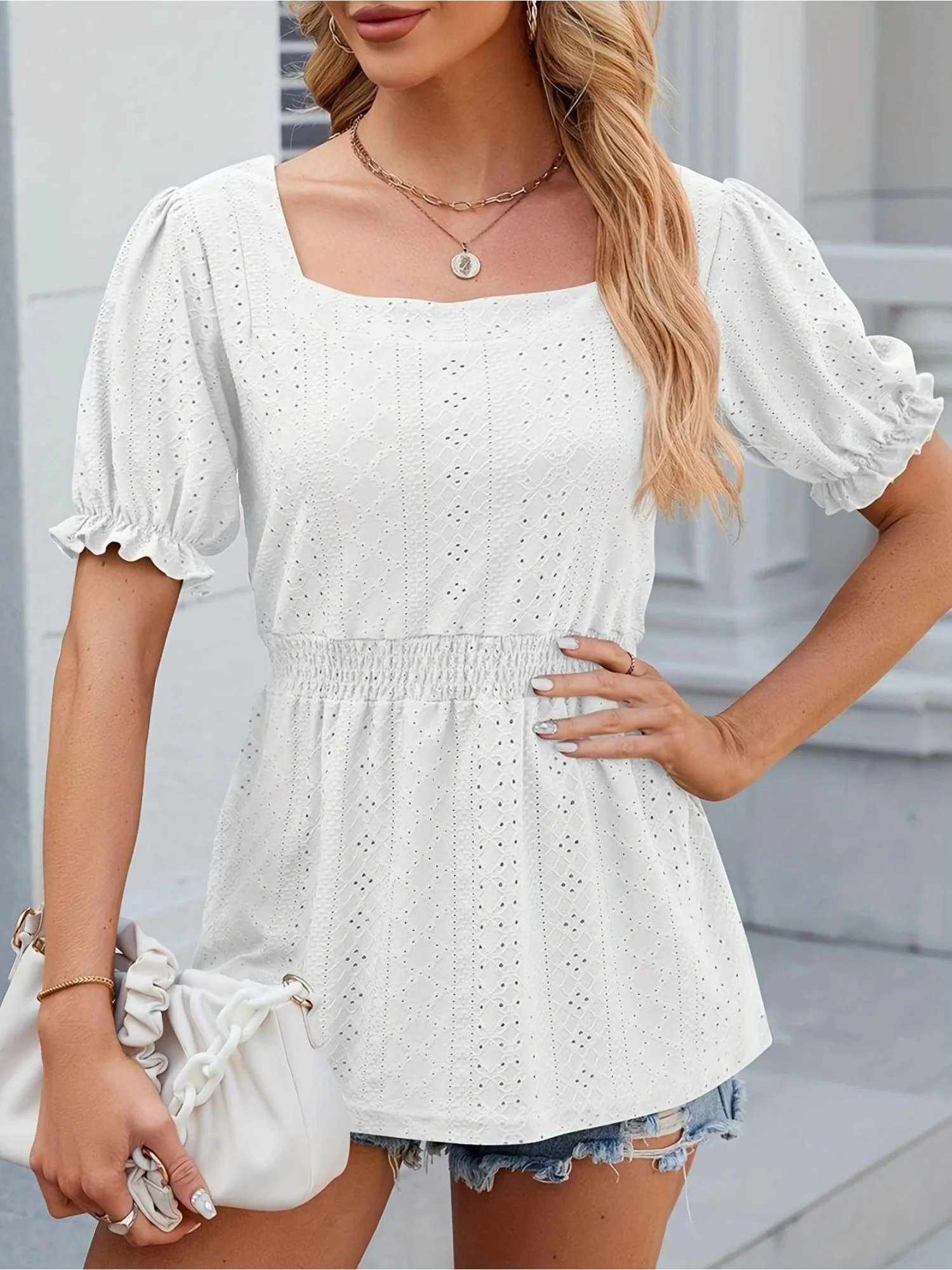 Модная женская рубашка с квадратным воротником, короткими рукавами и люверсами, женская однотонная повседневная футболка с квадратным воротником
Модная женская рубашка с квадратным воротником, короткими рукавами и люверсами, женская однотонная повседневная футболка с квадратным воротником