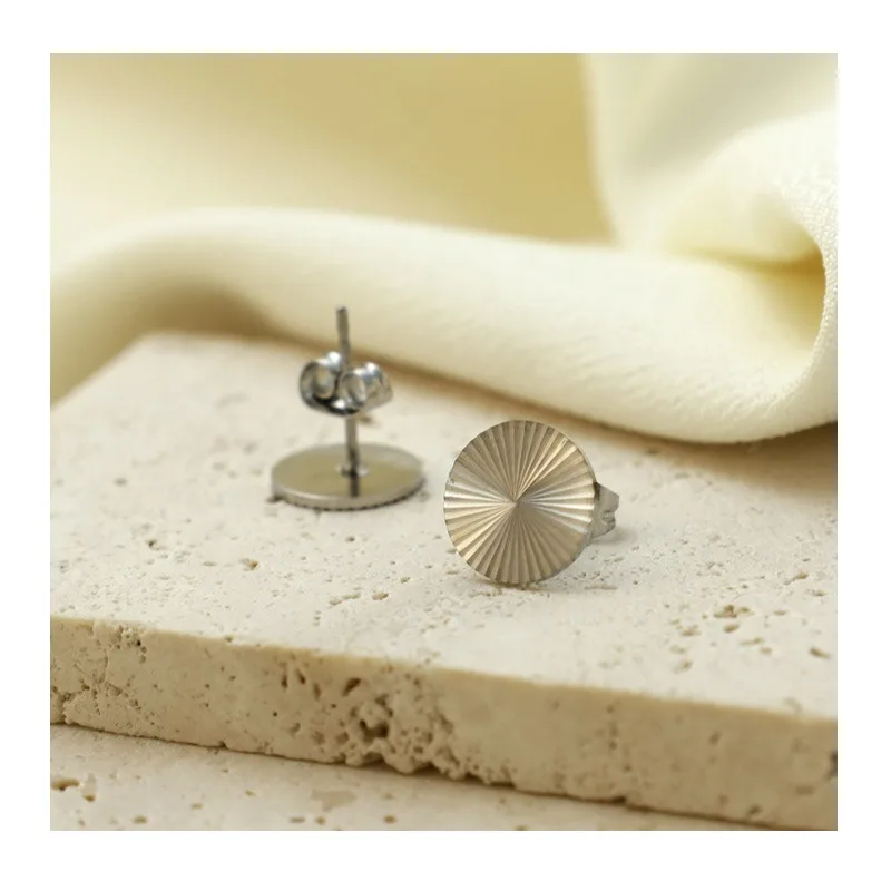 New Simple Retro Stud Earrings, Fashionable Design Sense, Personalized Batch Flower Round Earrings, Women's New Trendy Temperame
New Simple Retro Stud Earrings, Fashionable Design Sense, Personalized Batch Flower Round Earrings, Women's New Trendy Temperame