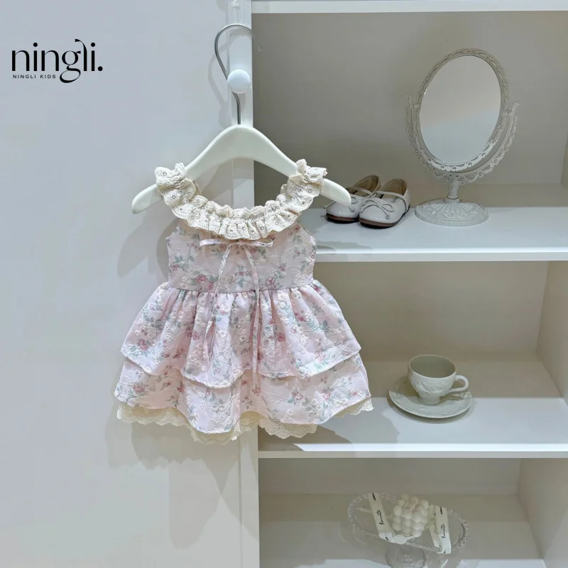 Girls' Summer Floral Dress New Baby Stylish Strap Dress Summer Style Flutter Sleeve Ruffle Princess Dress
Girls' Summer Floral Dress New Baby Stylish Strap Dress Summer Style Flutter Sleeve Ruffle Princess Dress