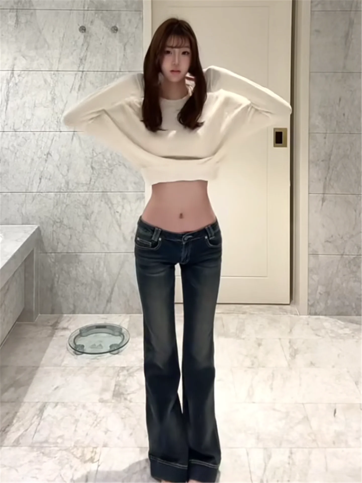 Low Waist Extended American Retro Deep Blue Women's Jeans Spring Slimming Casual Hot Girl Pants Cotton Soft Washed out Style
Low Waist Extended American Retro Deep Blue Women's Jeans Spring Slimming Casual Hot Girl Pants Cotton Soft Washed out Style