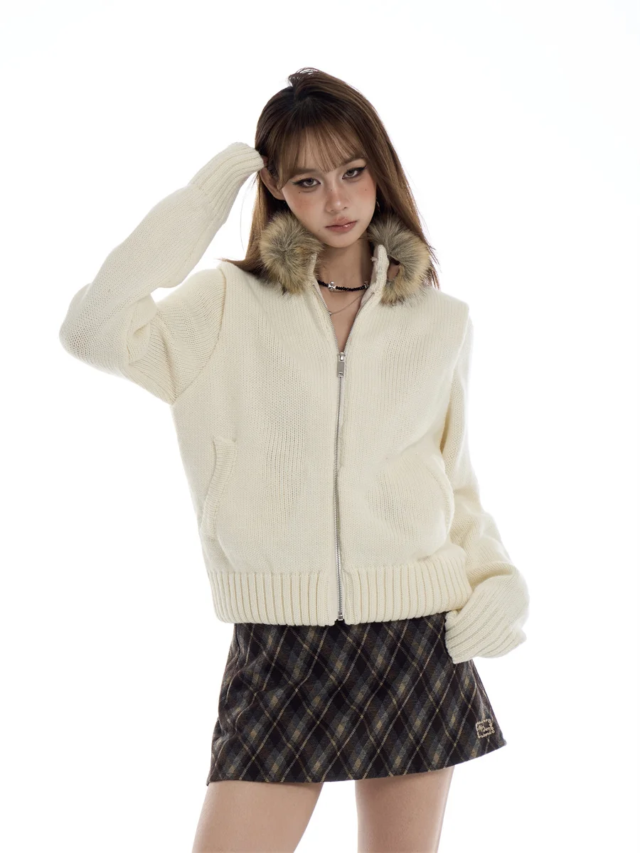 American Retro Style Thickened Warmth Knitted Zipper Short Cardigan Women's Autumn Winter Leopard Patterned Coat for Small Fi...
American Retro Style Thickened Warmth Knitted Zipper Short Cardigan Women's Autumn Winter Leopard Patterned Coat for Small Fi...